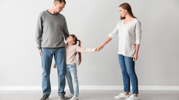 Derecho de convivencia en menores de edad, custodia del menor, representación legal por progenitores, sólo madre o padre.  Igualdad para dos | Bucio Abogados