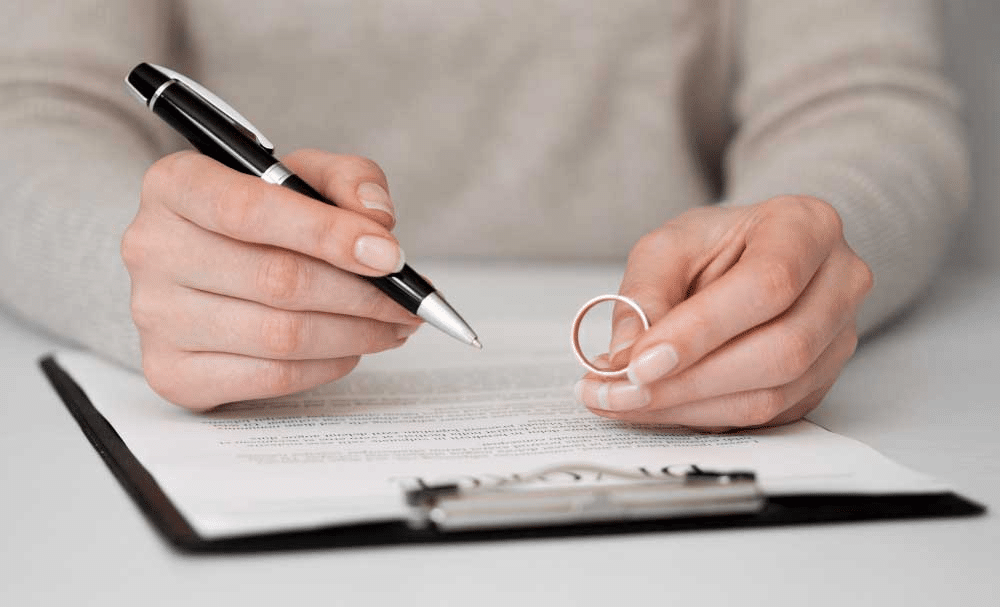 Solicitud de divorcio. ¿Cuánto cuesta un divorcio? Disolución del vínculo matrimonial | Bucio Abogados