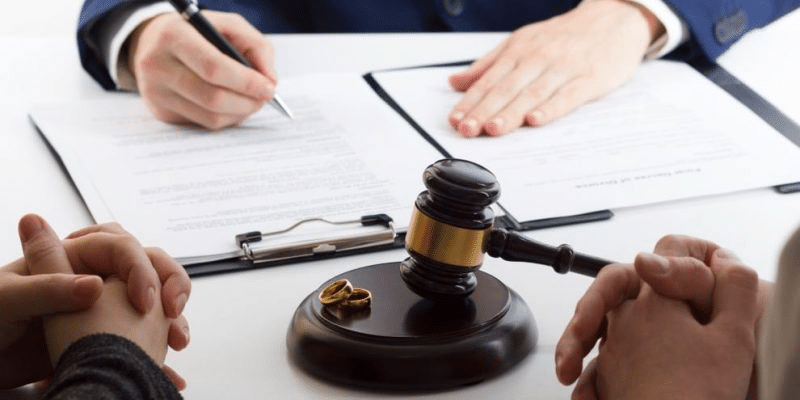 Demanda en caso de adulterio por uno que haya sido infiel. Un juez establece derechos y deberes para ambos | Bucio Abogados