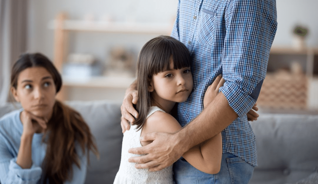 Divorcio o separación a través de juez competente. Demanda por uno de los dos progenitores respecto a obligaciones en familia | Bucio Abogados